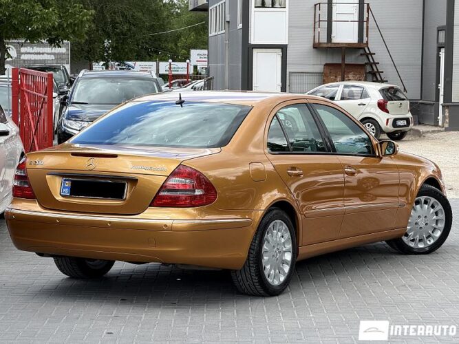 Mercedes E 200 32 mercedes E 200 2003