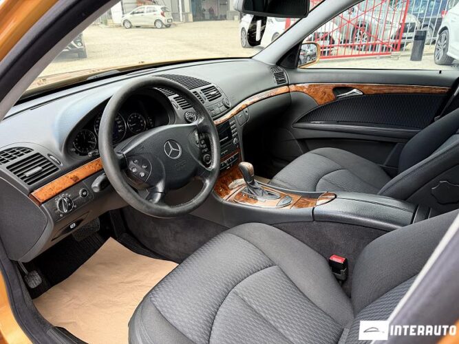 Mercedes E 200 35 mercedes E 200 2003