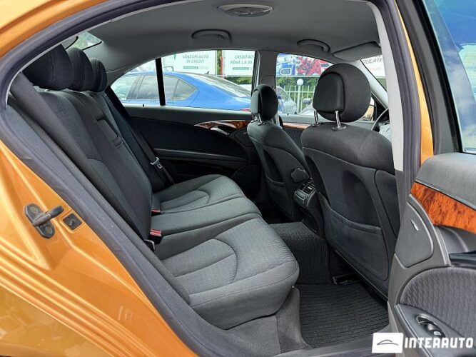 Mercedes E 200 42 mercedes E 200 2003