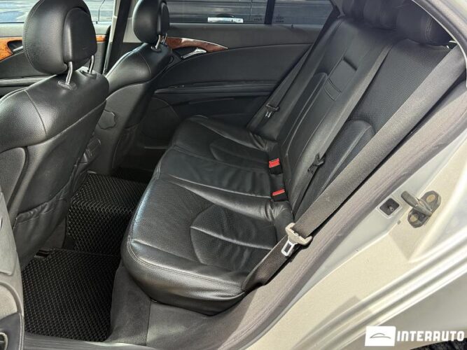 Mercedes E 270 46 mercedes E 270 2003