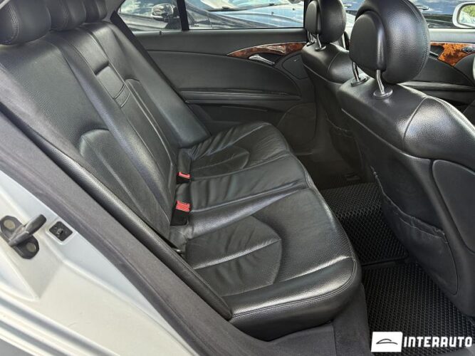 Mercedes E 270 45 mercedes E 270 2003