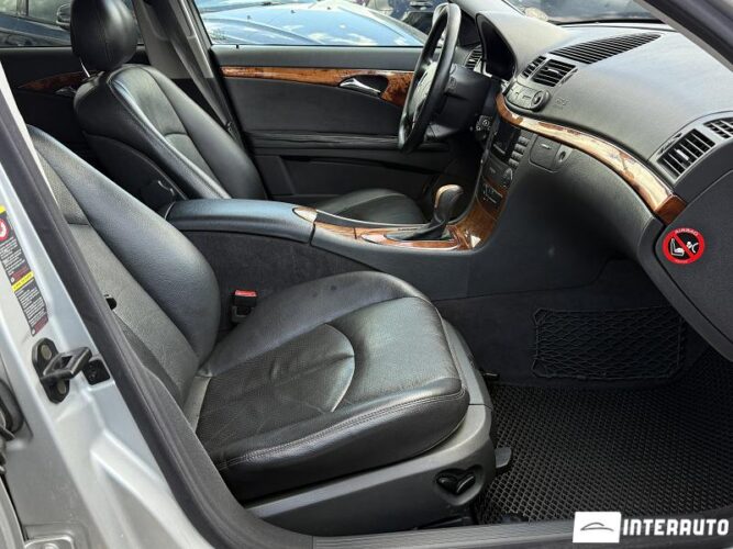Mercedes E 270 44 mercedes E 270 2003
