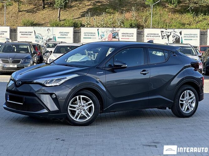 Toyota C-HR 32 toyota C-HR 2020