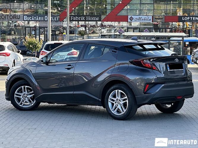 Toyota C-HR 34 toyota C-HR 2020