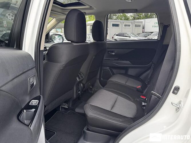 mitsubishi Outlander 2020
