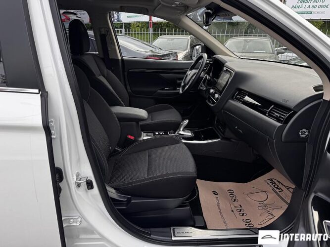 mitsubishi Outlander 2020