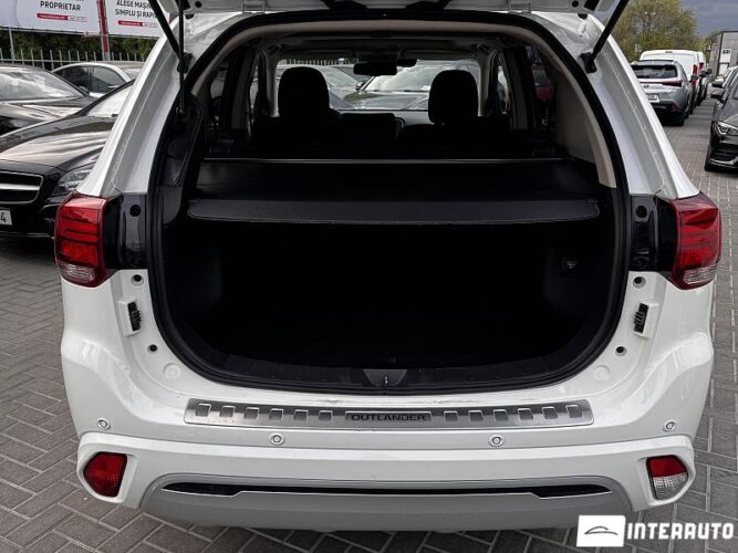 mitsubishi Outlander 2020