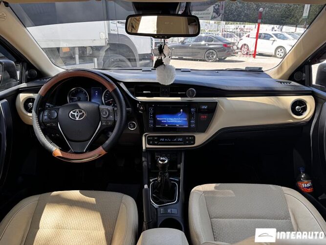 toyota Corolla 2017