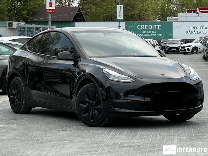 Tesla Model Y 2021 doar la InterAuto
