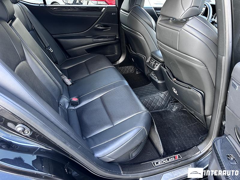 lexus ES 300h 2019