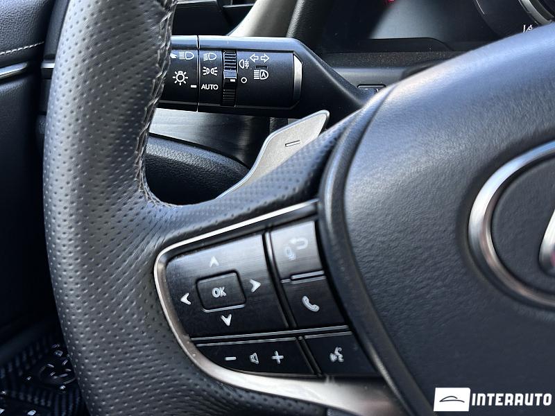 lexus ES 300h 2019