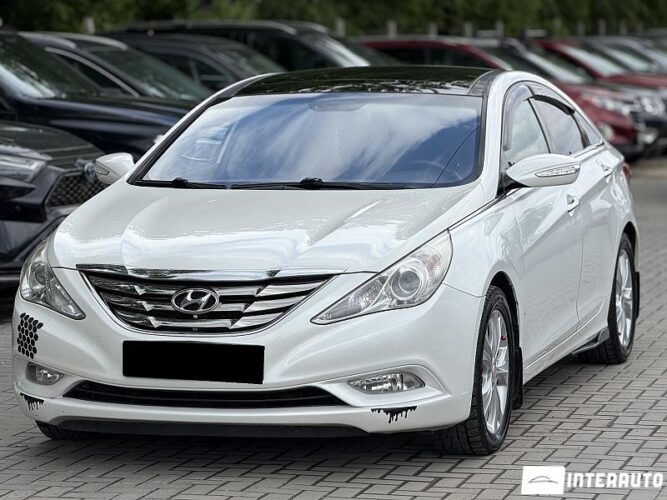 Hyundai Sonata 2011 doar la InterAuto