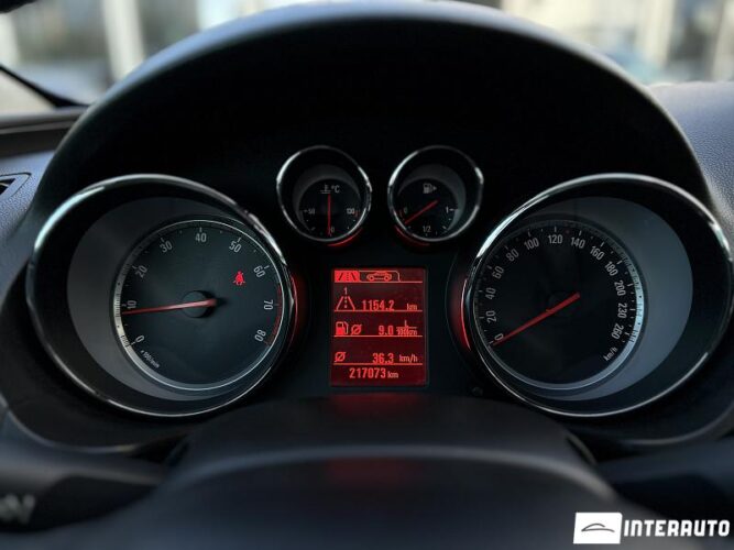 opel Insignia 2011