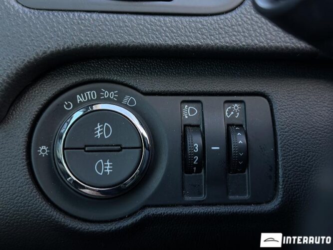 opel Insignia 2011