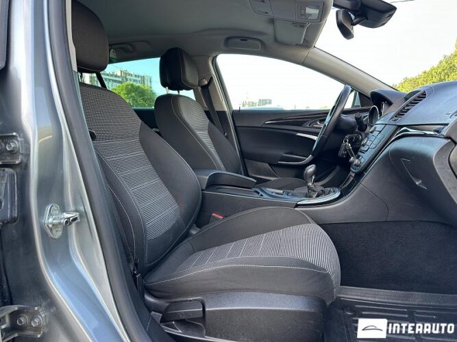 opel Insignia 2011