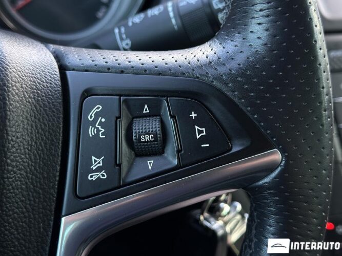 opel Insignia 2011
