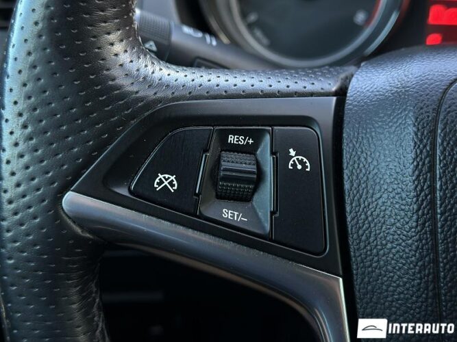 opel Insignia 2011