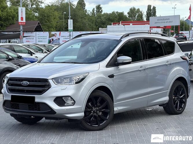 Ford Kuga 2017 doar la InterAuto