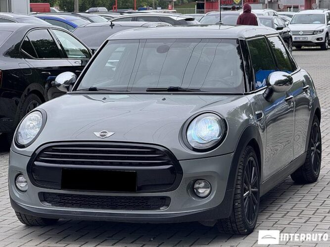 Mini Cooper D 2015 doar la InterAuto