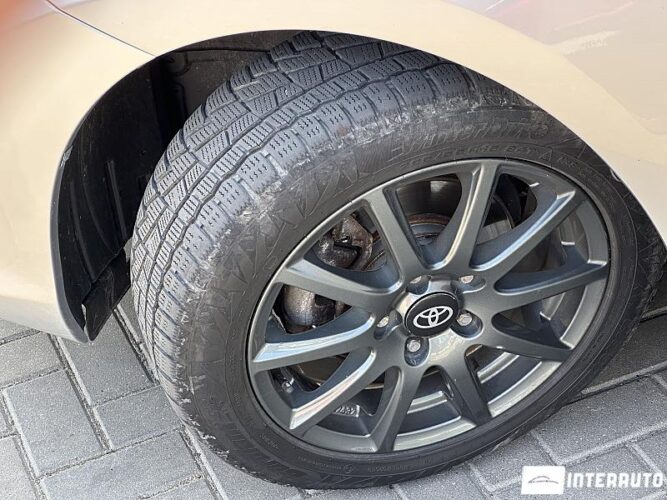 toyota Auris 2016