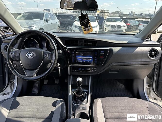 toyota Auris 2016