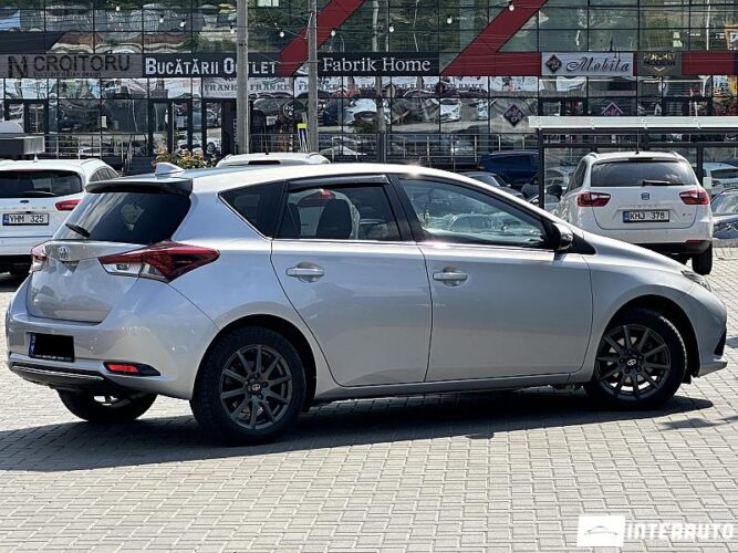 toyota Auris 2016