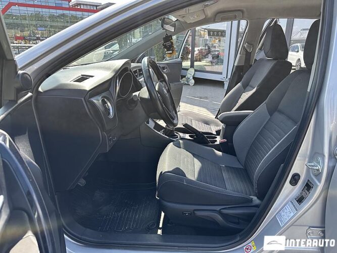 toyota Auris 2016