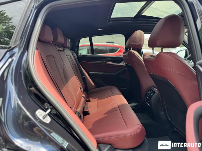 bmw X4 M4.0i 2025
