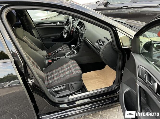 Volkswagen Golf GTI 46 volkswagen Golf GTI 2017