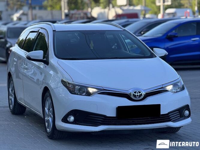 toyota Auris 2015