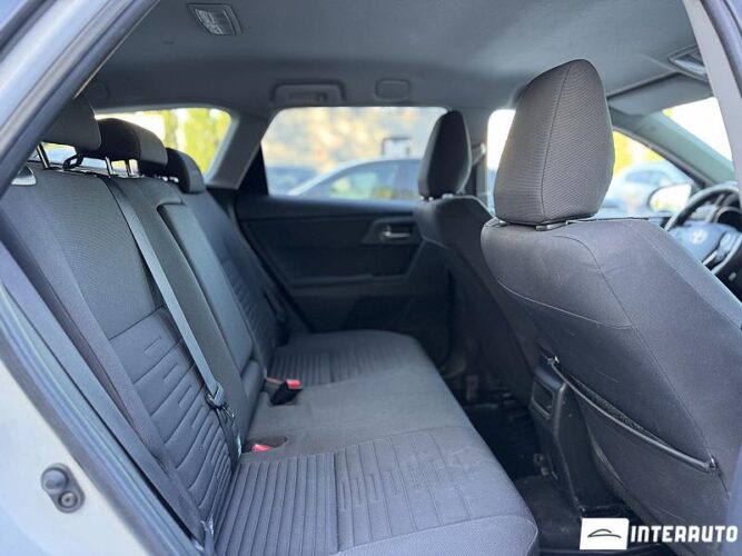 toyota Auris 2015