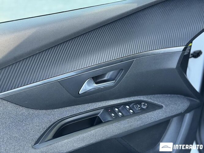 peugeot 5008 2019