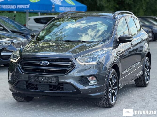Ford Kuga 2017 doar la InterAuto