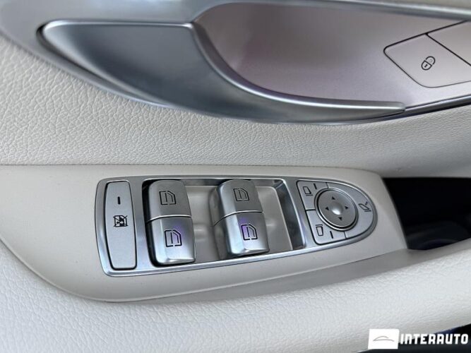 Mercedes E 350 56 mercedes E 350 2021