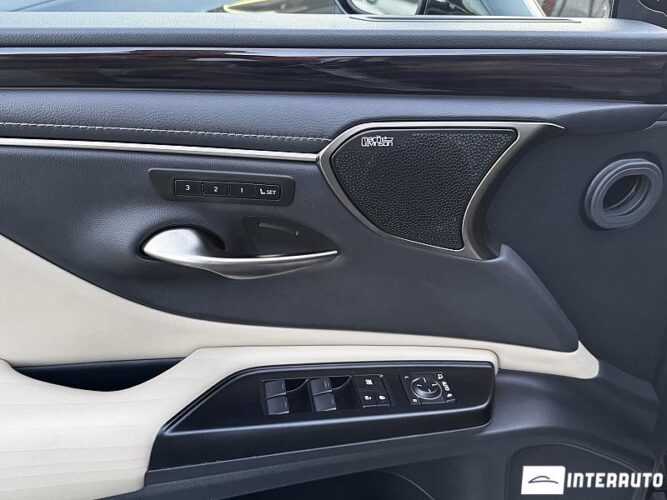 lexus ES 300h 2020