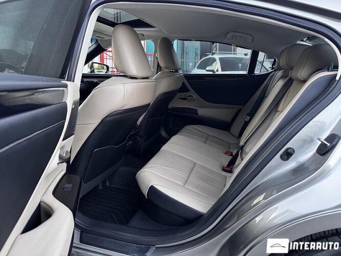 lexus ES 300h 2020