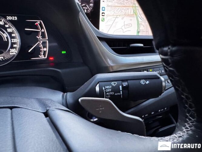 lexus ES 300h 2020
