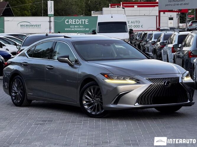 Lexus ES 300h 2020 doar la InterAuto