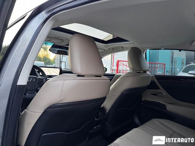 lexus ES 300h 2020