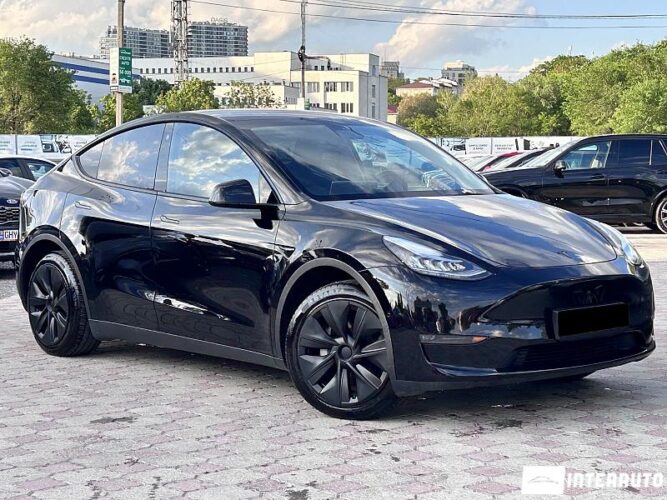 tesla Model Y 2021