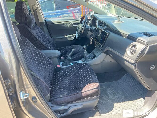 toyota Auris 2017