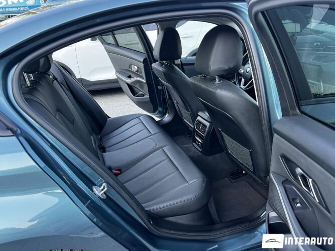 bmw 330E 2019