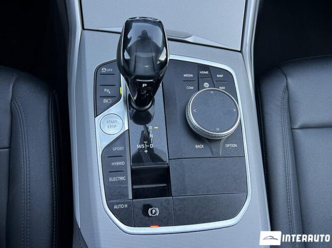 bmw 330E 2019