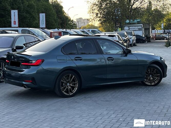 bmw 330E 2019