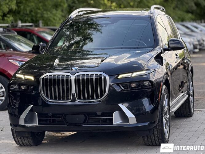 BMW X7 4.0i 2024 doar la InterAuto
