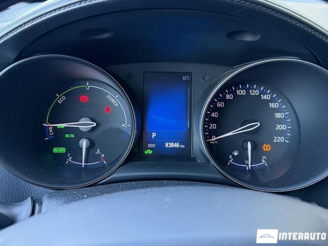 Toyota C-HR 43 toyota C-HR 2018