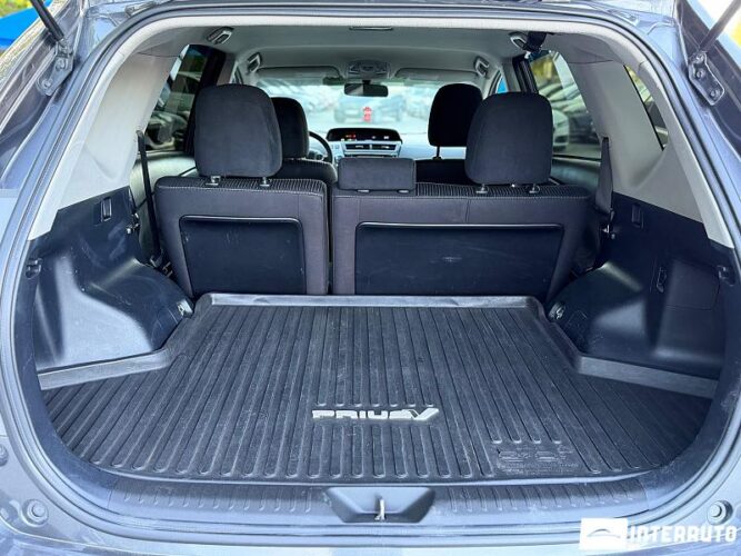 toyota Prius Plus / V 2015