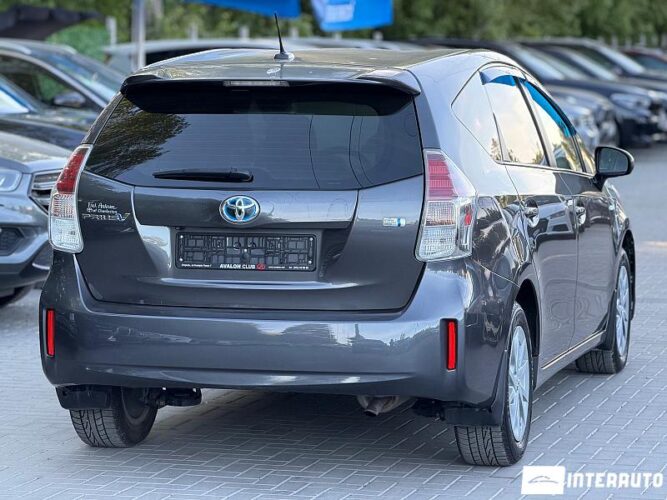 toyota Prius Plus / V 2015