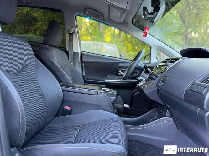 toyota Prius Plus / V 2015