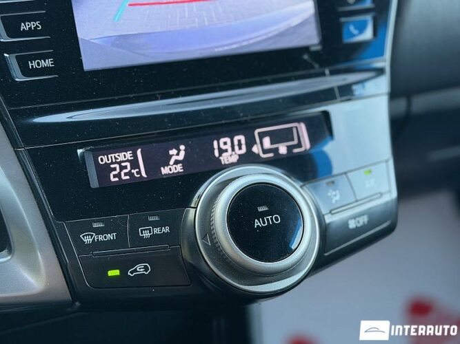 toyota Prius Plus / V 2015